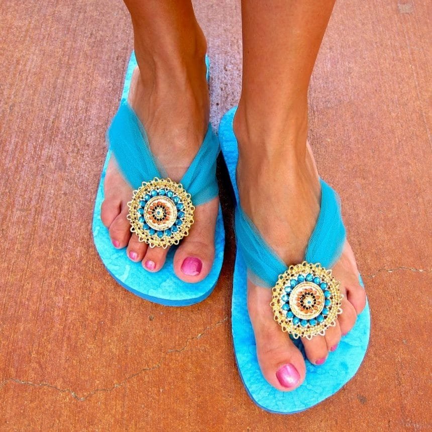 flip flops with mod podge and jewelry